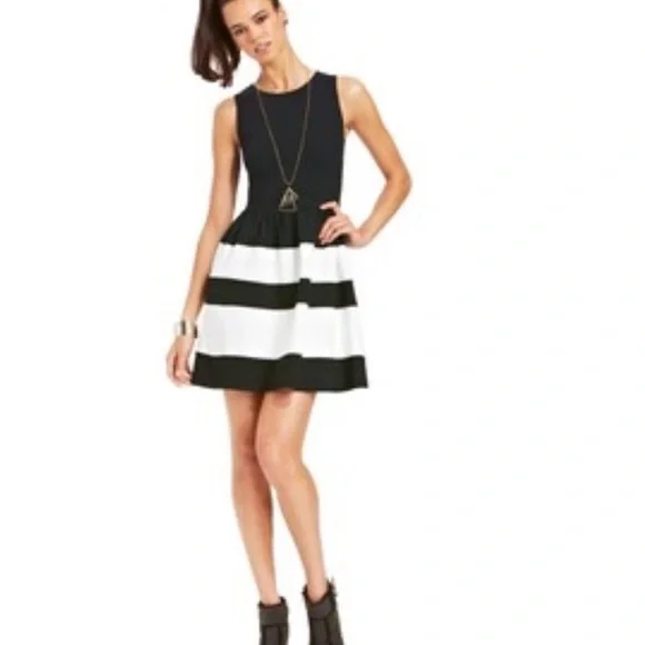 long sleeve bubble hem mini dress in black Long Sleeve Mini Dress Black Women's Bubble Skirt Cocktail Dress – ZINNTRA